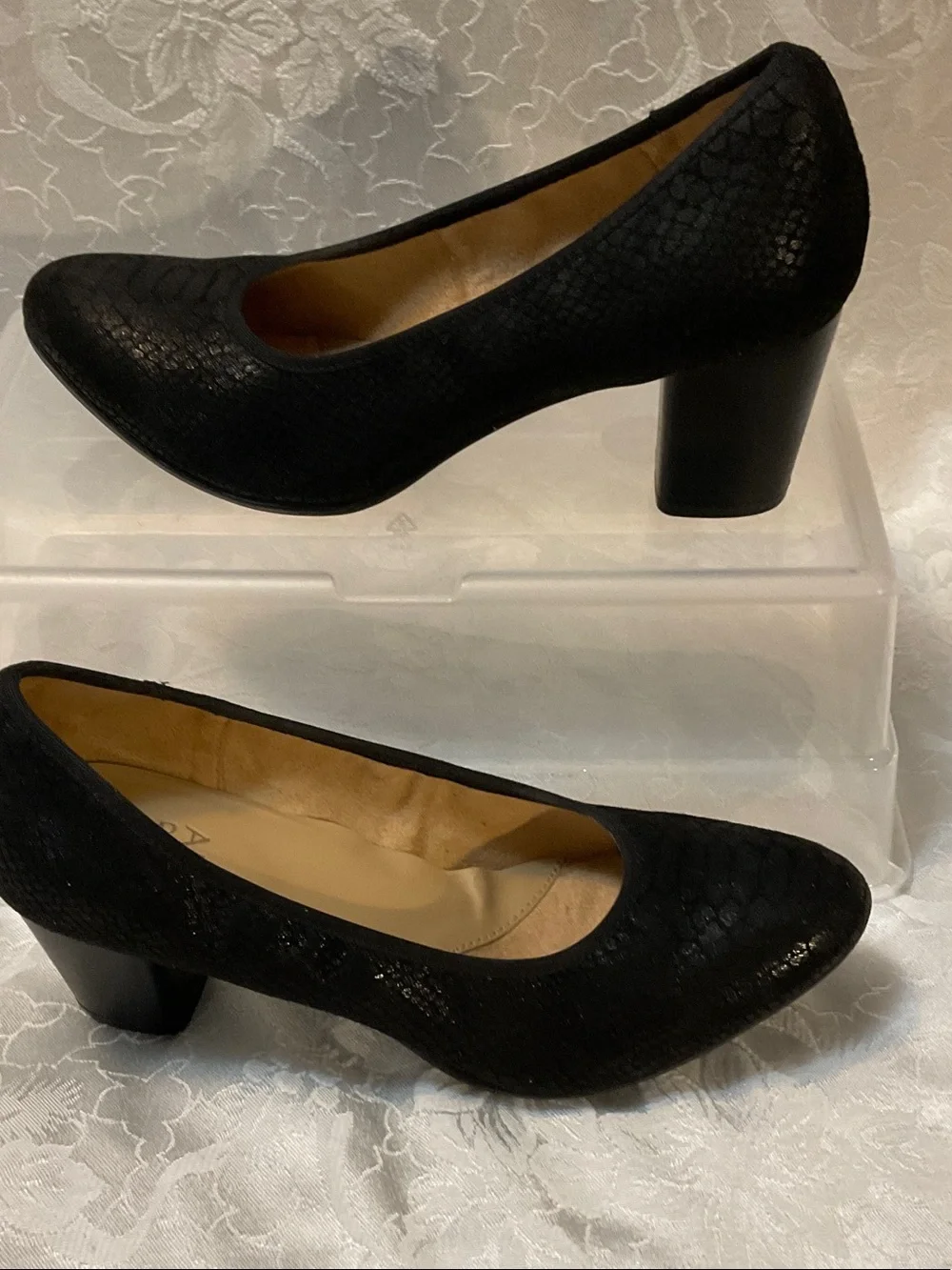 Naturalizer Black Textured Block Heel Pump